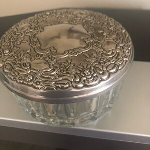 Decorative Vintage Italian Cry Jewelry Trinket Dish with Ornate Silver-Tone Lid